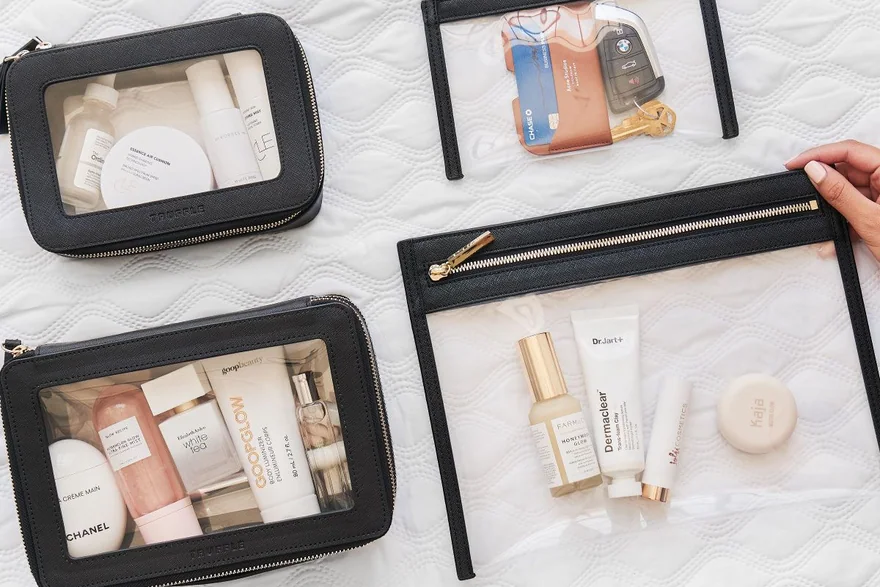 Cosmetic Bag with Adjustable Dividers — Beauty bag material and construction detail