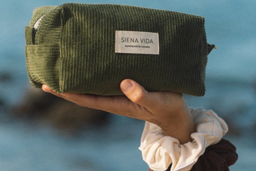 Frequently Asked Questions — Bulk cosmetic bag production detail