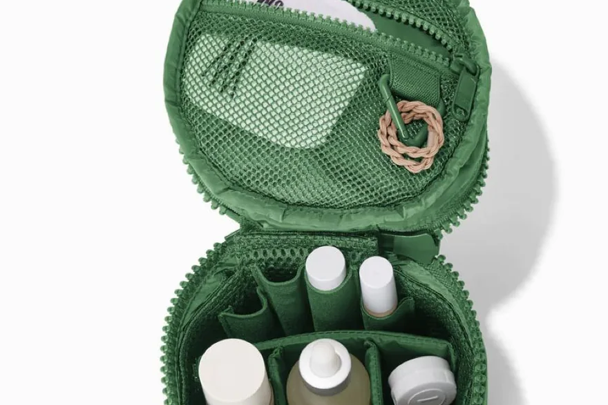 How to Clean a Nylon Makeup Bag — Toiletry bag and cosmetic pouch specification