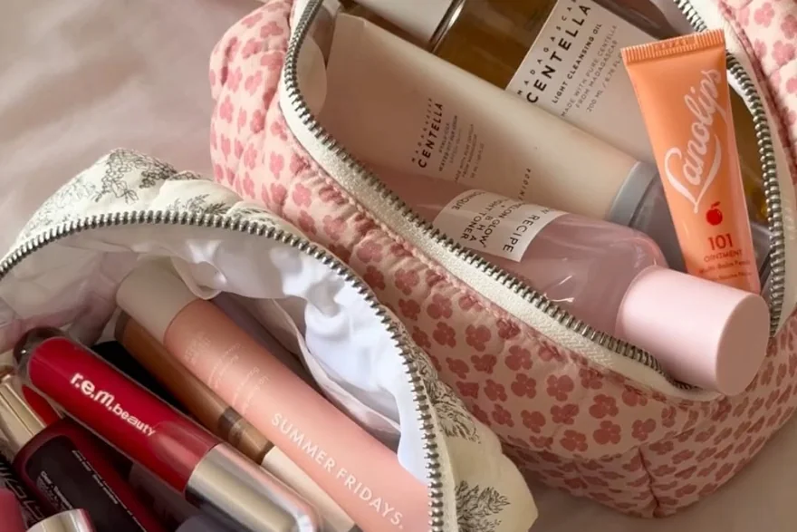 How to Repair a Torn Makeup Bag Lining — Custom cosmetic bag and makeup bag programme