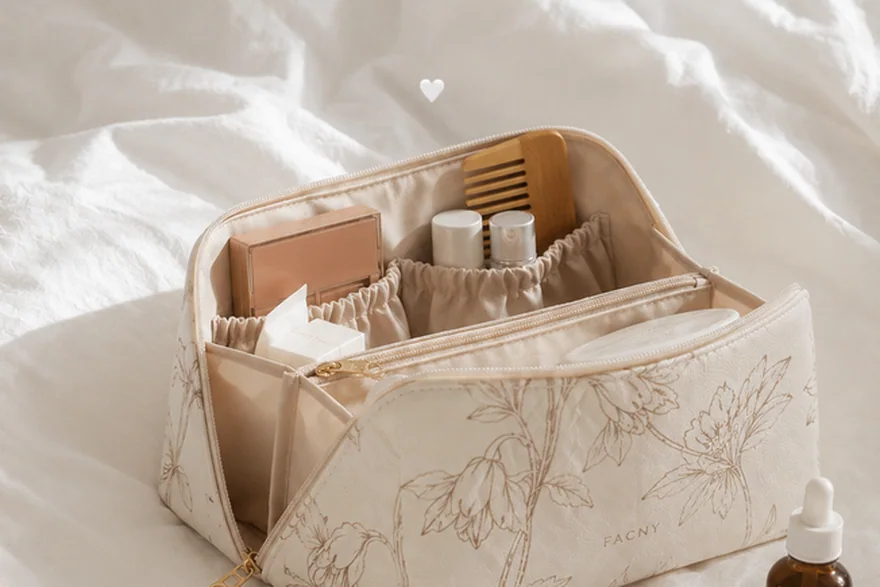 Makeup Bag with USB Charging Port — Toiletry bag and cosmetic pouch specification