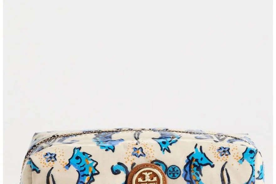 Pantone Color Matching for Custom Makeup Bags — Toiletry bag and cosmetic pouch specification