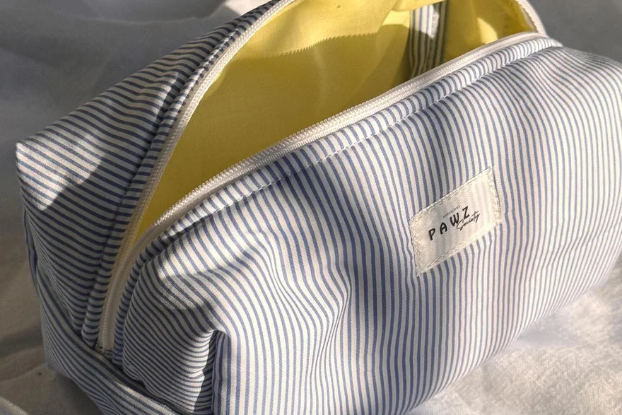 Single Compartment vs Multi — Beauty bag material and construction detail