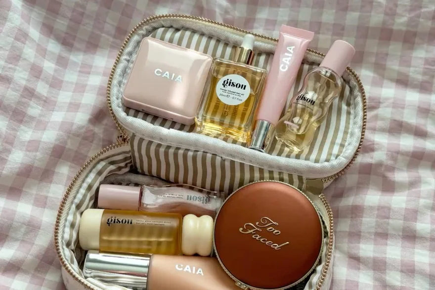 Smart Cosmetic Bags with LED Mirror — Beauty bag material and construction detail